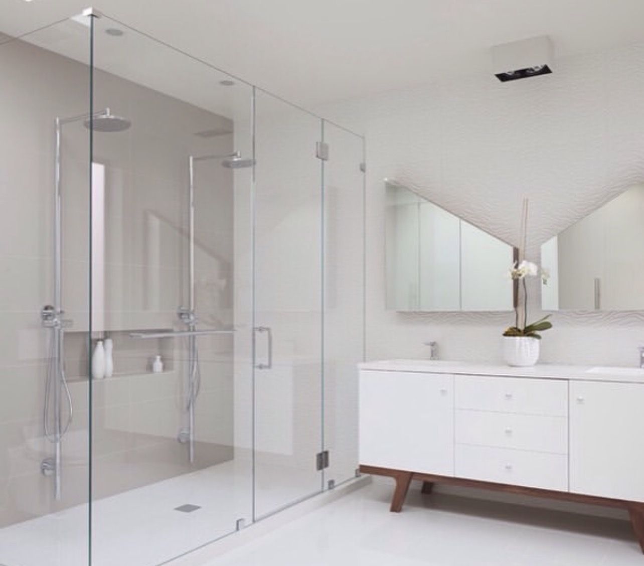 Frameless Glass Shower